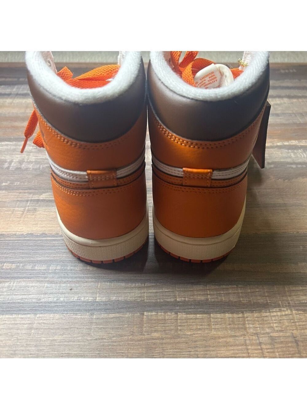 Nike Wmns Air Jordan 1 High OG Starfish Women’s 6.5 Orange NWT - Picture 5 of 9